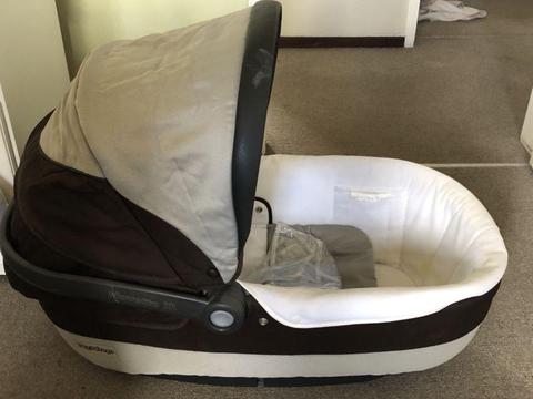 Peg Perego Bassinet with cushioning