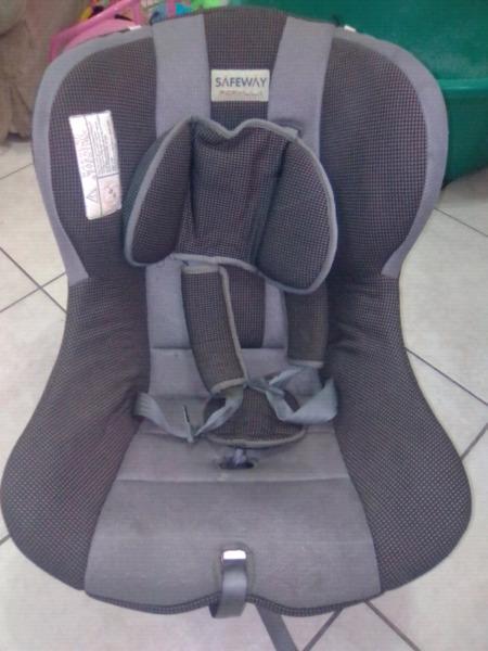 Safeway Car Seat (birth - 18kgs)