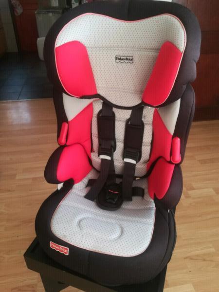 Fisher Price car/booster seat in one (9-36kgs) in excellent condition for sale