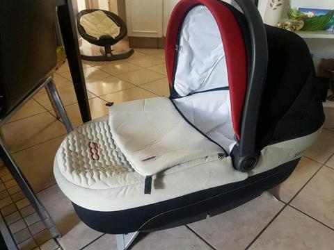 Pegperego book plus fiat 500 bassinet