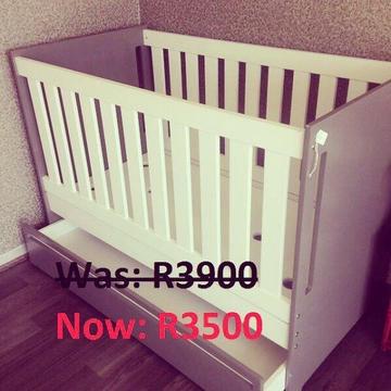 White & Grey Cot