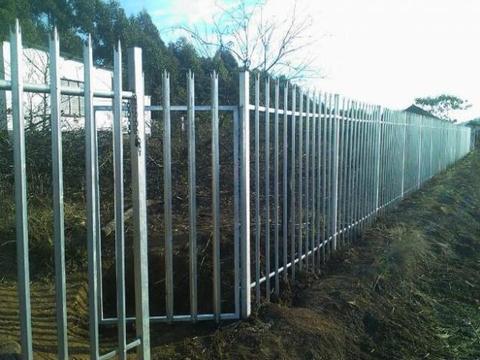 Galvanized DIY palisade fencing/wall spikes for ONLY R280 p/meter excluding poles