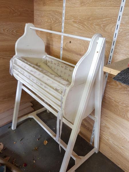 Wooden Rocking Baby Crib for Sale
