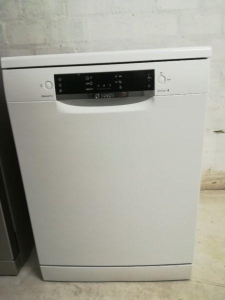 Bosch SMS46MW00Z white 14 setting new dishwasher series 4