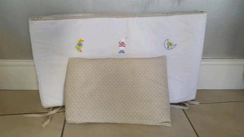 Treehouse Cot Bumper with pillow