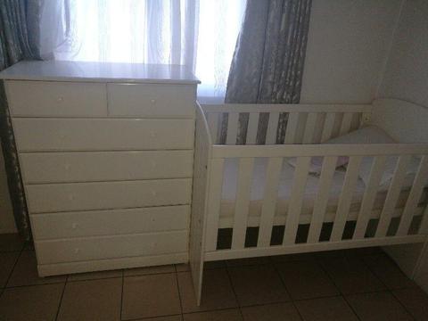 Baby cot set