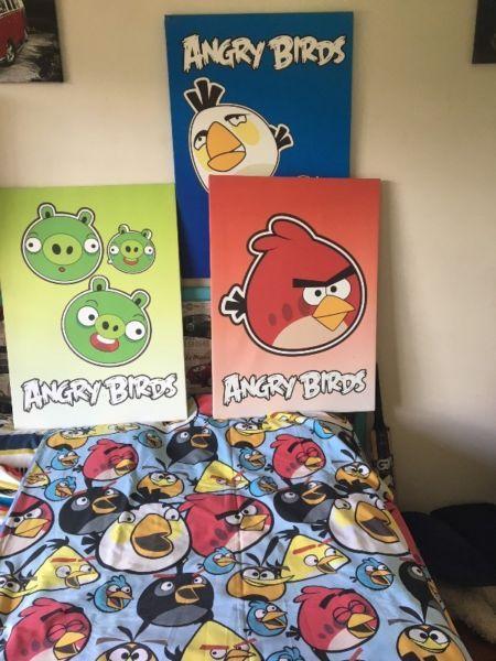 Angry Birds bedroom set 2 x single reversible duvets and 3 x A2 canvas pictures