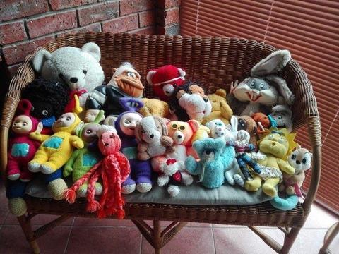 Assorted fluffly toys +- 30 for sale