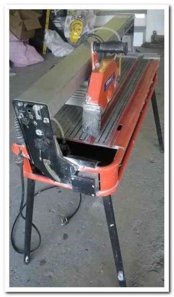 WET TILE CUTTER - Vitrex 800