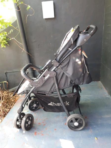 Hauk shopper stroller with detachable car seat and sleeping bag