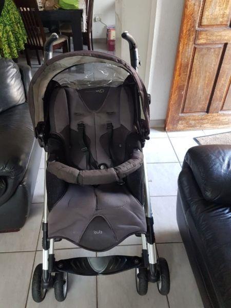 Bebe confort pram with carrycot in good condition