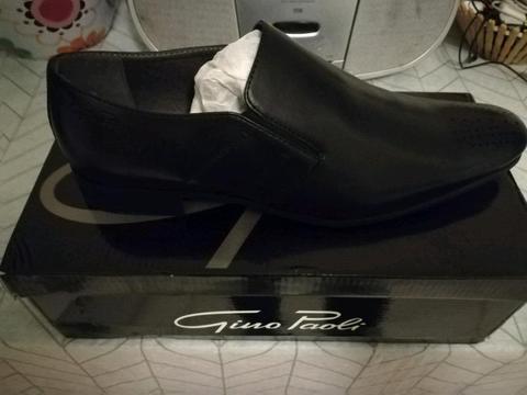 Brand new Gino Poali shoes