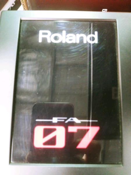 Roland FA 07