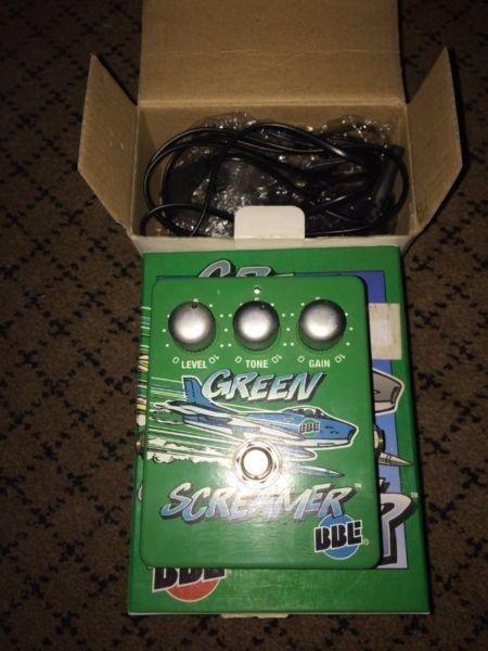 Effects Pedal with cable
