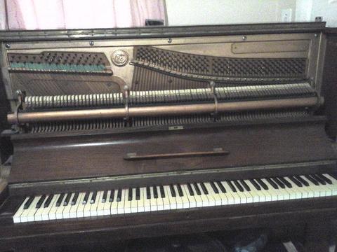Second hand upright Piano for sale