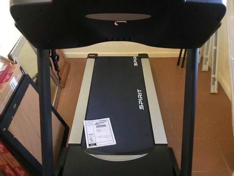 Running Machine / Treadmill - Spirit F8500 - extra strength up to 150kg weight allowed - R7500
