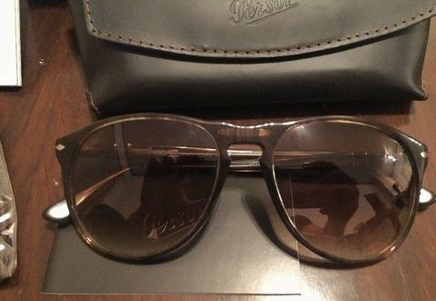 Persol Men's Sunglasses - Hardly worn - Paid R2890