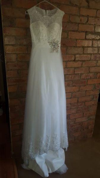Beautiful Wedding Dress for Sale - R5000