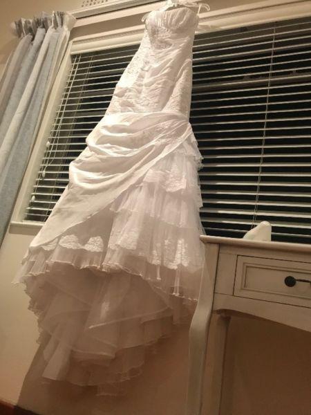 Cosmobella wedding dress