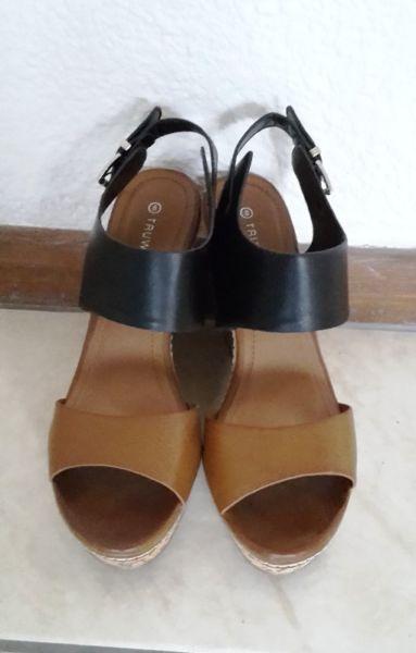 Stunning Black & Tan Wedge Sandals from Truworth