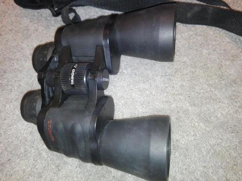 Binoculars black