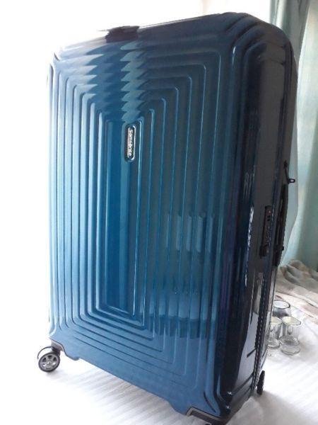 Samsonite Neopulse Spinner 75cm suitcase