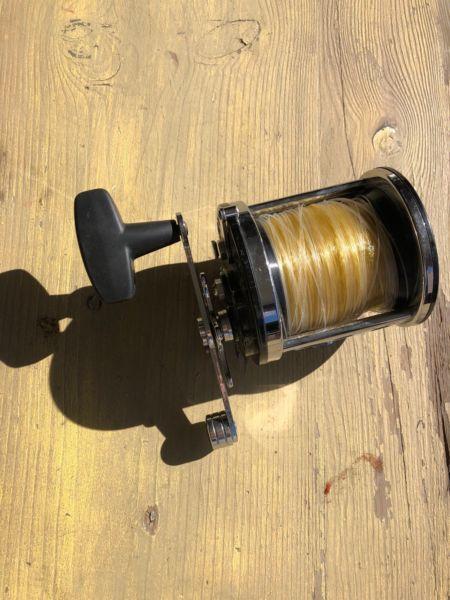 Fishing reel - excellent condition!
