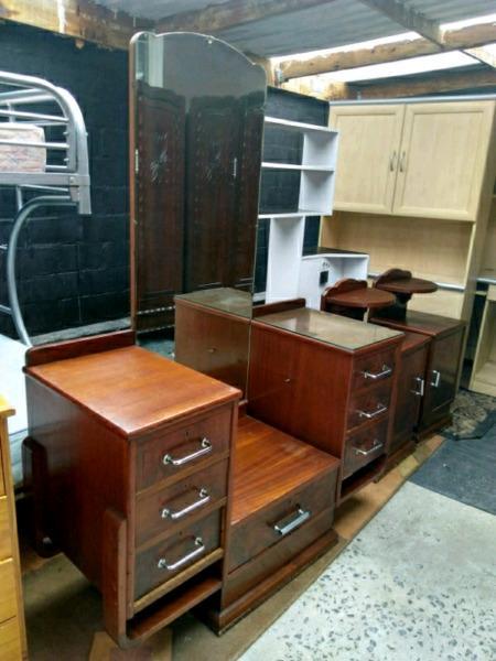 Vintage art deco dressingtable