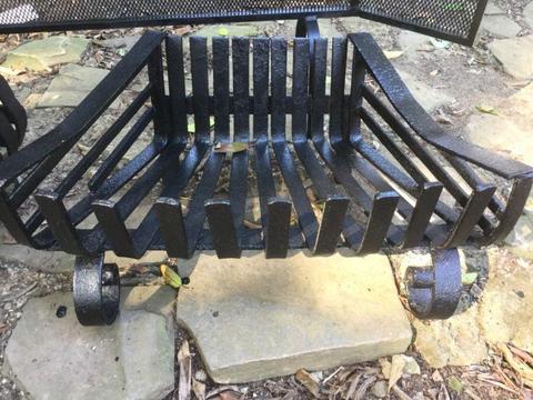 Large vintage fire grate in fabulous condition