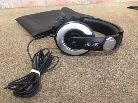 Sennheiser HD205 Headphones with pouch