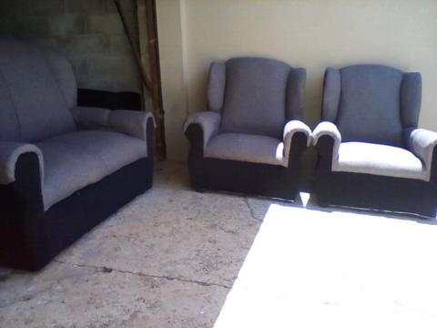 New 4 seater lounge suite