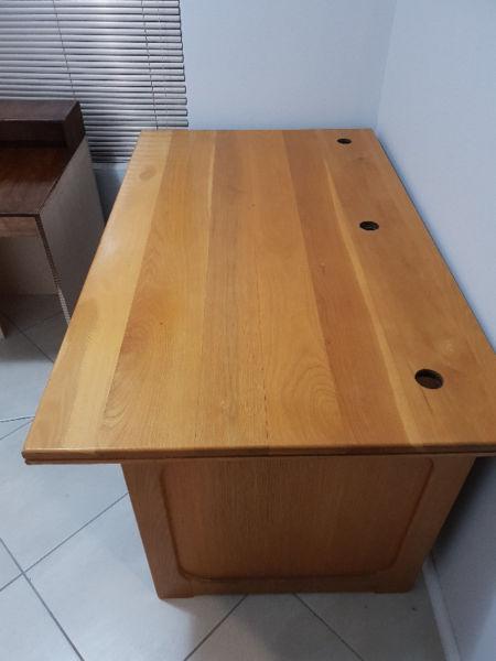 3/4 Bed Base and Office Desk / Work Table for Sale