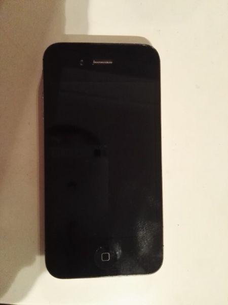 IPHONE S4 in Great condition