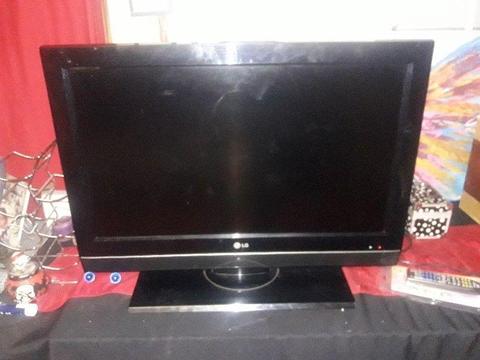 Lg 32inch LCD fhd tv
