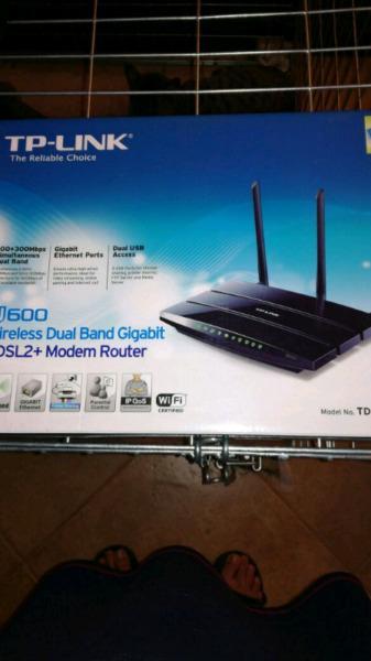 TP LINK ROUTER FOR SALE