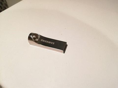 Samsung 16GB Bar USB 3.0 Flash Drive MUF-16BA AM