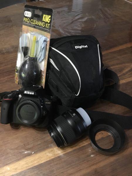Nikon D5300 DLSR with 18-55 VR lens