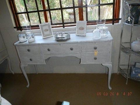 Vintage Dressing table L x 130cm W x 40cm H x 82cm