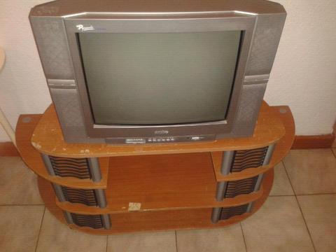 Fully working TV with stand for sale R600