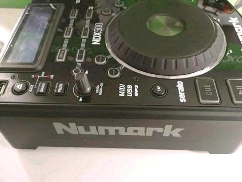 Numark cdj in a good condition with USB