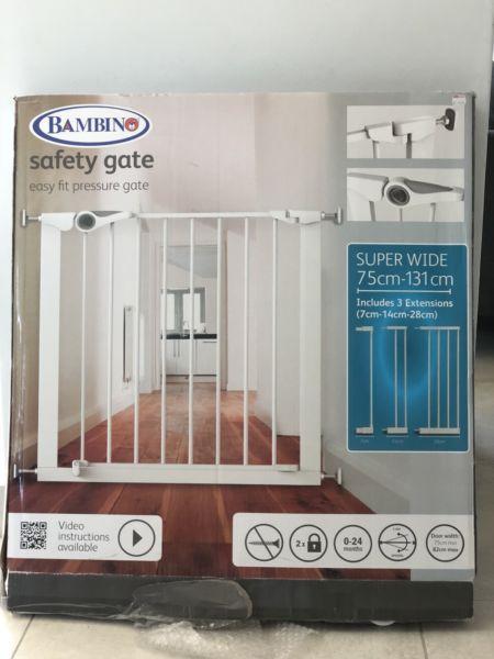 Bambino Safety Gate( Brand New)