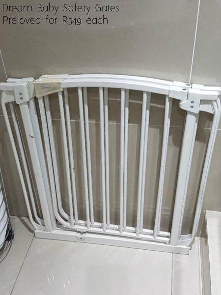 Safety Gates & Barrier Gates to BUY