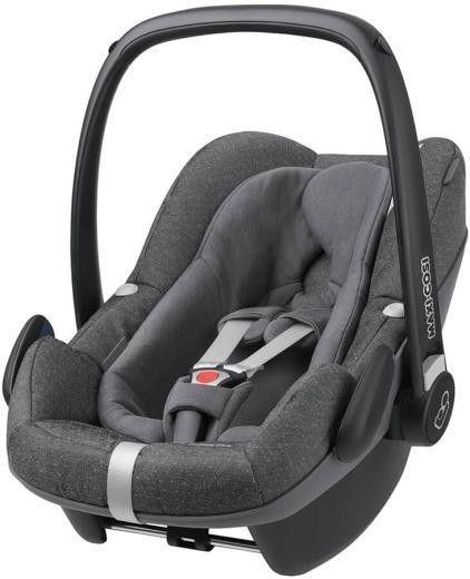Maxi Cosy baby car seat with Isofix base