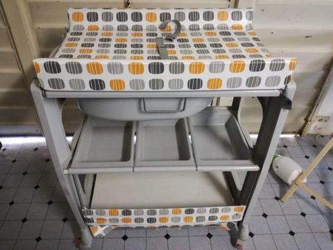 Chelino - Changing table & bath station
