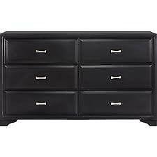 Chest of Drawers and Compactums