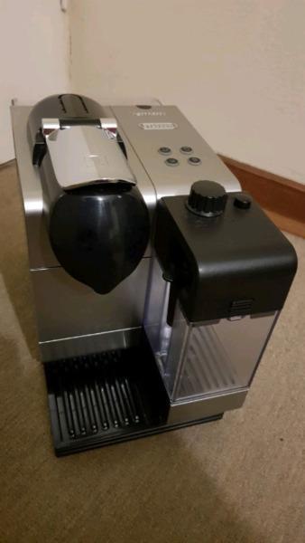 Nespresso Latissima+ Coffee Machine