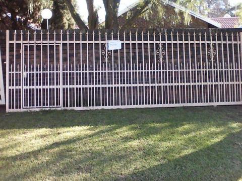 STEEL DRIVEWAY GATE WITH SMALL ENTRANCE GATE SPECIAL OFFER