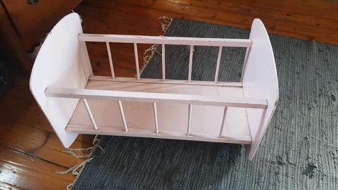 Baby doll crib