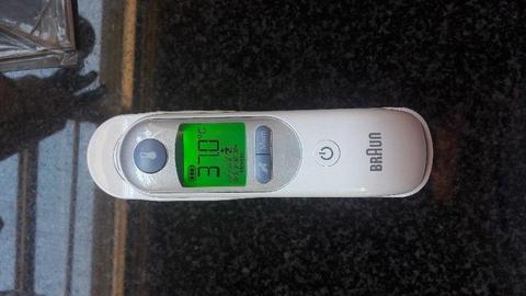 Braun ThermoScan 7 Ear Thermometer for sale - like new!