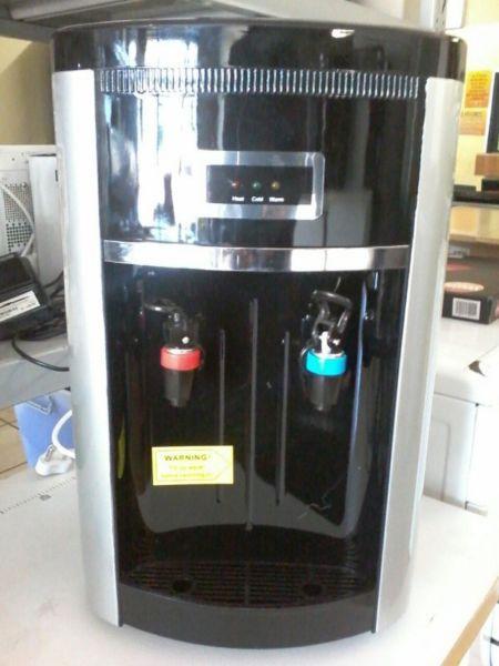 WATER DISPENSER